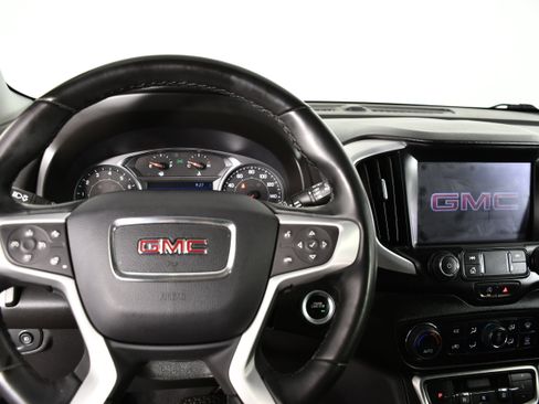 Used 2024 GMC Terrain SLT AWD/4WD image 16