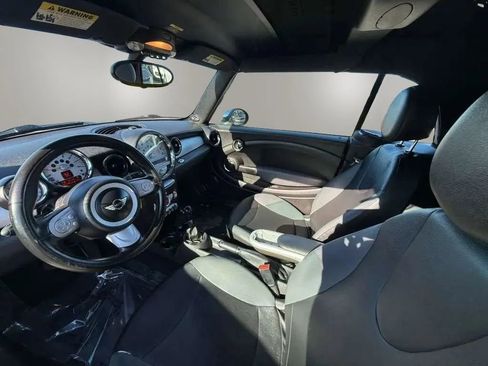 Used 2010 MINI Cooper Convertible FWD image 9