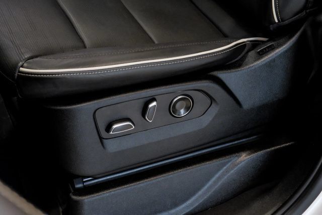 Used 2023 Cadillac Escalade Sport RWD image 46