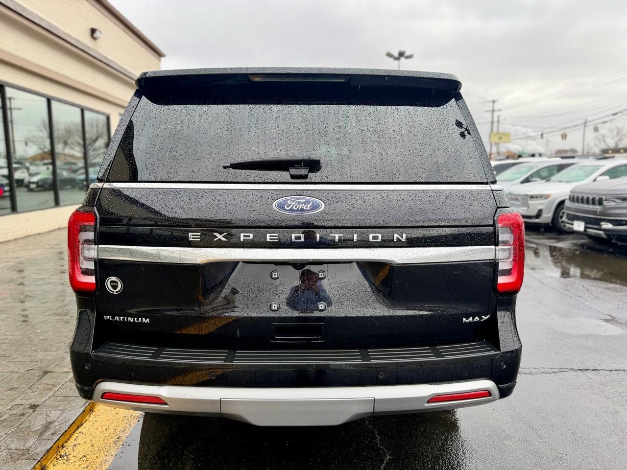 Used 2024 Ford Expedition Max Platinum AWD/4WD image 8