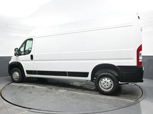 Used 2023 RAM ProMaster 2500 FWD image 4