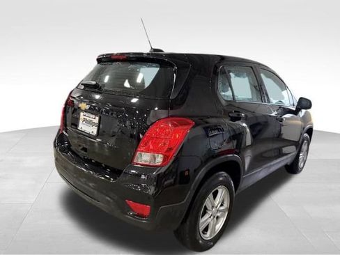 Used 2022 Chevrolet Trax LS image 11