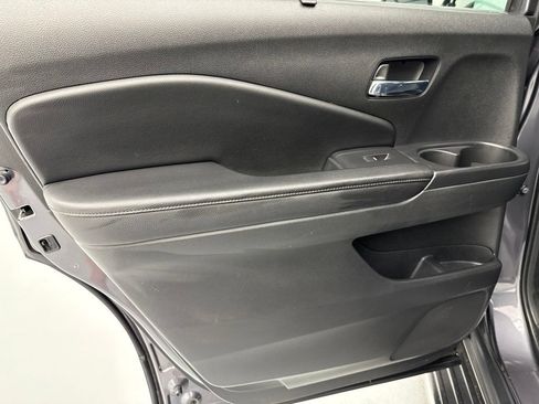 Used 2019 Honda Pilot Touring image 17