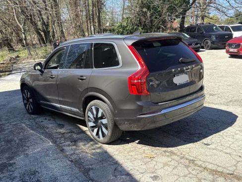 Used 2024 Volvo XC90 T8 Plus w/ Protection Package Premier AWD/4WD image 11