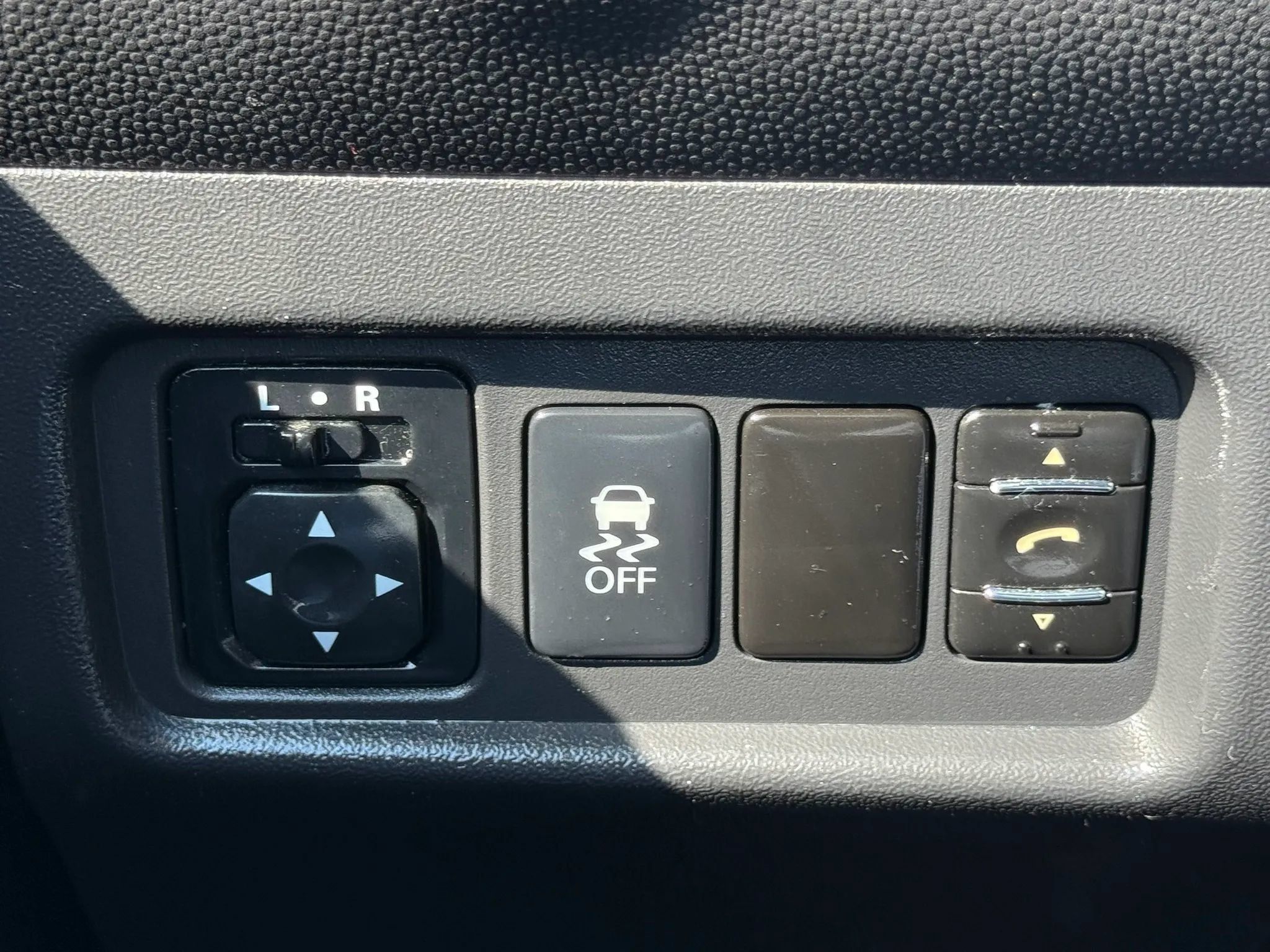 Used 2015 Mitsubishi Mirage DE FWD image 26