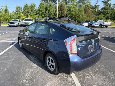 Used 2014 Toyota Prius Two FWD image 4