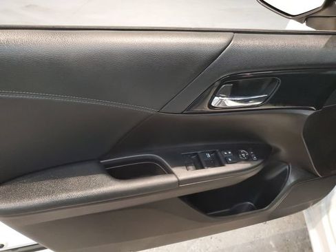 Used 2015 Honda Accord Sport image 11