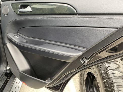 Used 2018 Mercedes-Benz GLE 43 AMG 4MATIC w/ Premium 2 Package image 22