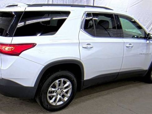 Used 2019 Chevrolet Traverse LT AWD/4WD image 3