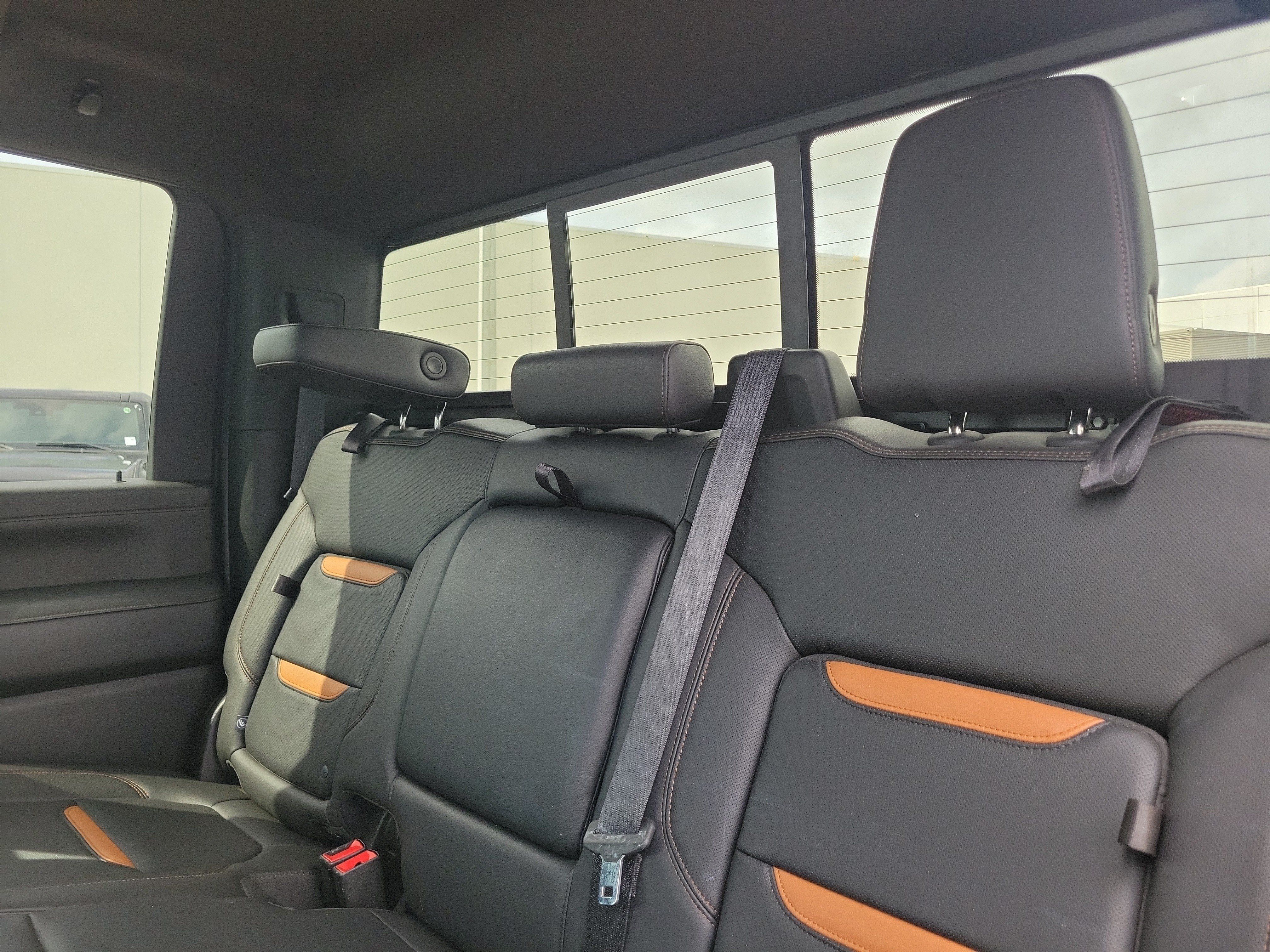 Used 2020 GMC Sierra 3500 AT4 w/ AT4 Premium Package AWD/4WD image 18