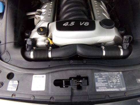 Used 2005 Porsche Cayenne S image 49