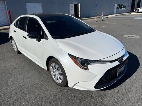 Used 2024 Toyota Corolla LE FWD image 2
