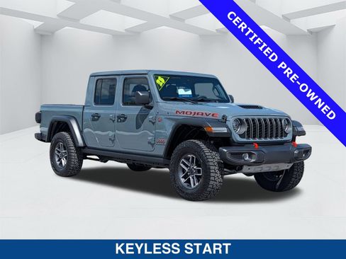 Used 2025 Jeep Gladiator Mojave w/ Safety Group image 2