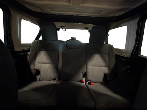 Used 2022 Jeep Wrangler Unlimited Rubicon AWD/4WD image 43