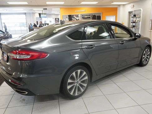Used 2020 Ford Fusion SE image 15