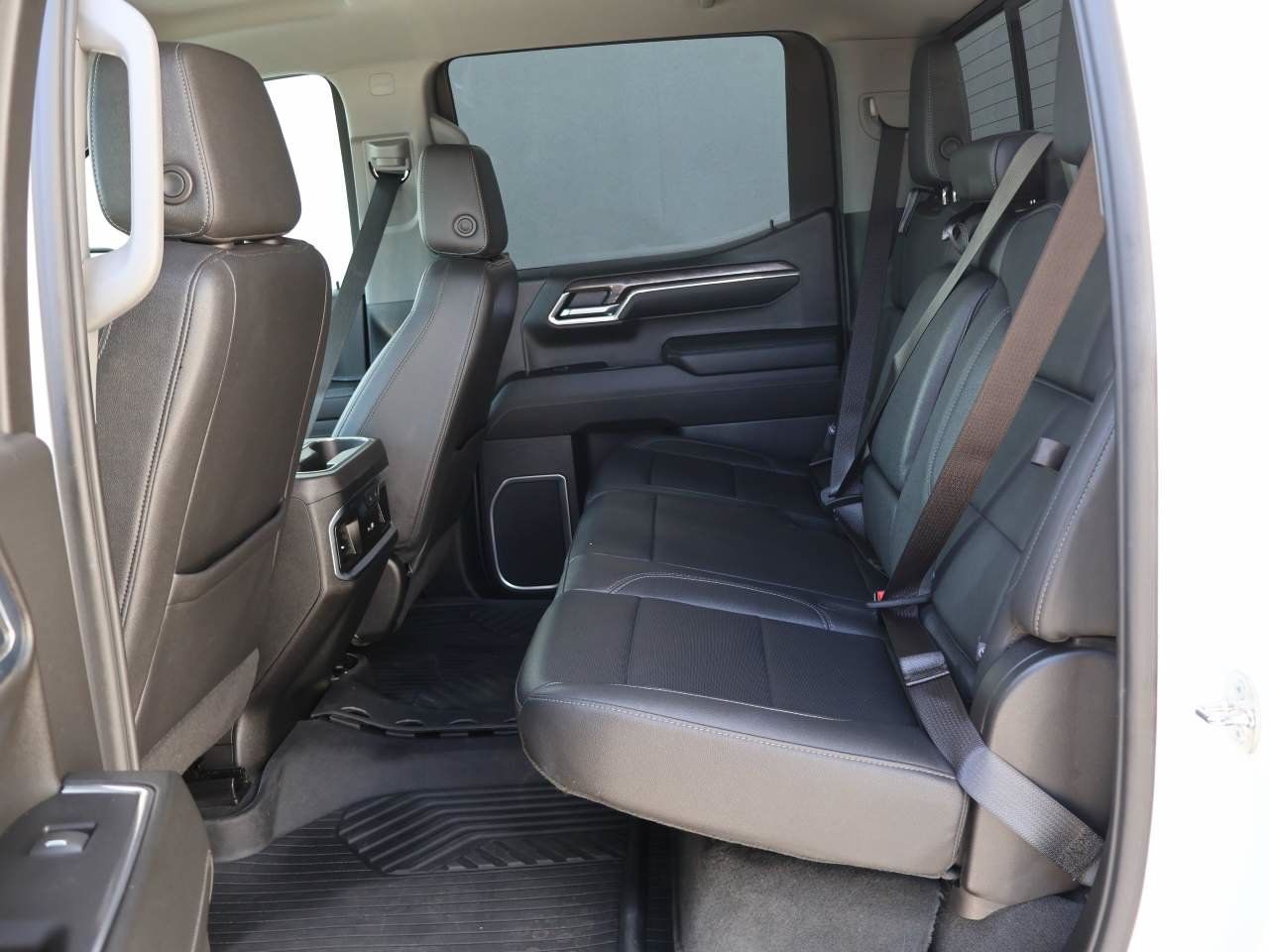 Used 2024 Chevrolet Silverado 1500 LTZ AWD/4WD image 10