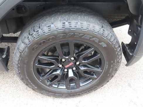 Used 2025 GMC Sierra 1500 Elevation AWD/4WD image 16