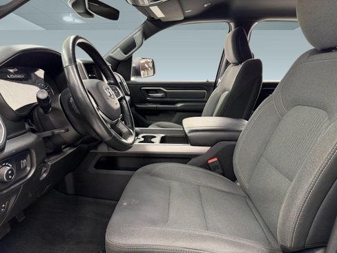Used 2022 RAM 1500 Big Horn AWD/4WD image 4