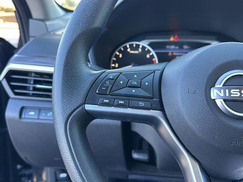 Used 2024 Nissan Altima 2.5 SV image 18