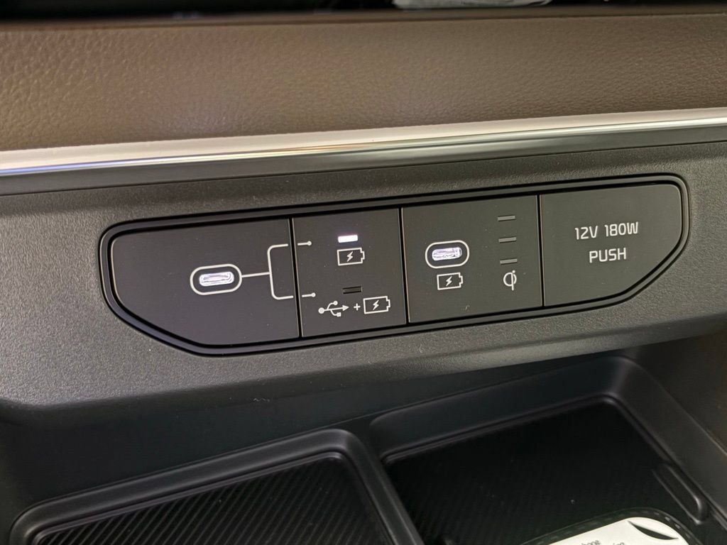 New 2026 Kia Carnival EX FWD image 29