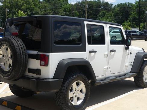 Used 2014 Jeep Wrangler Unlimited Sport w/ Quick Order Package 24S AWD/4WD image 5