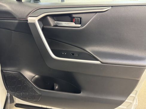 Used 2020 Toyota RAV4 TRD Off-Road image 27
