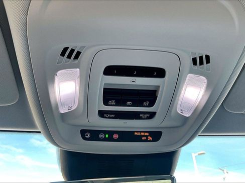 New 2026 Buick Envision Avenir image 19