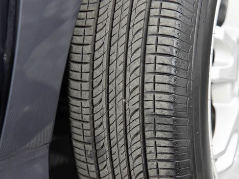 Used 2011 Toyota Prius Two image 38