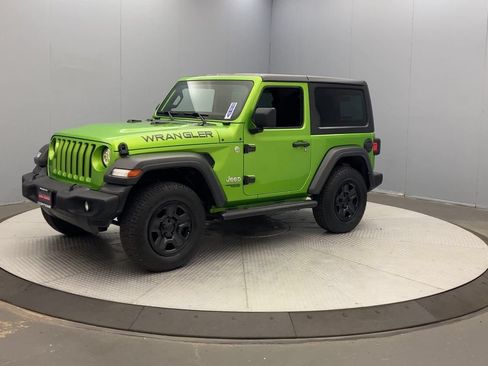 Used 2018 Jeep Wrangler Sport AWD/4WD image 9