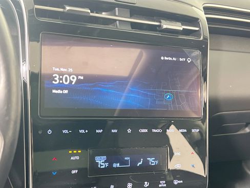 Used 2023 Hyundai Tucson Limited image 15