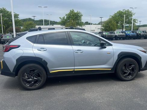 Used 2024 Subaru Crosstrek 2.5i Sport AWD/4WD image 4