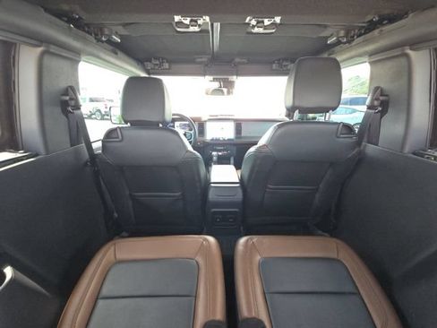 Used 2022 Ford Bronco Outer Banks AWD/4WD image 14