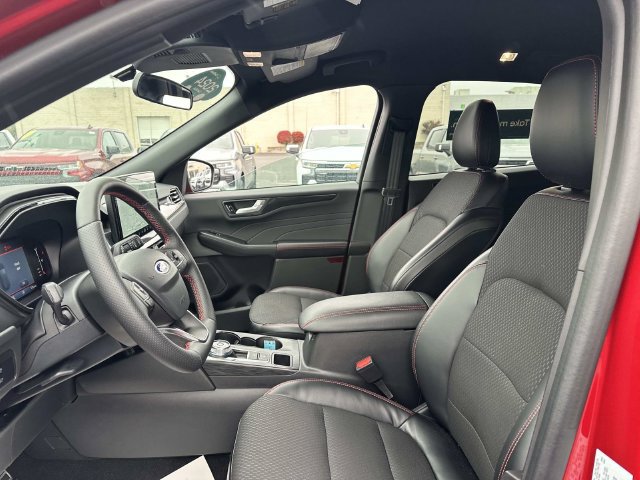 Used 2024 Ford Escape ST-Line w/ Tech Pack #1 AWD/4WD image 18