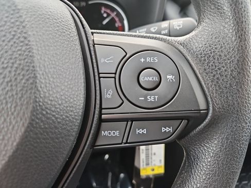 Used 2025 Toyota RAV4 LE FWD image 23