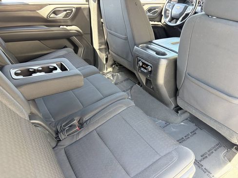 Used 2021 Chevrolet Suburban LS RWD image 14