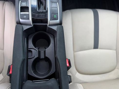 Used 2019 Honda Civic EX image 19