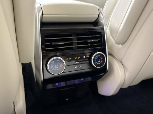 New 2027 Land Rover Range Rover Long Wheelbase SE AWD/4WD image 14