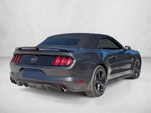 Used 2017 Ford Mustang GT Premium image 6