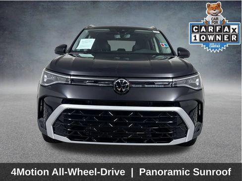 Used 2026 Volkswagen Taos SEL AWD/4WD image 2