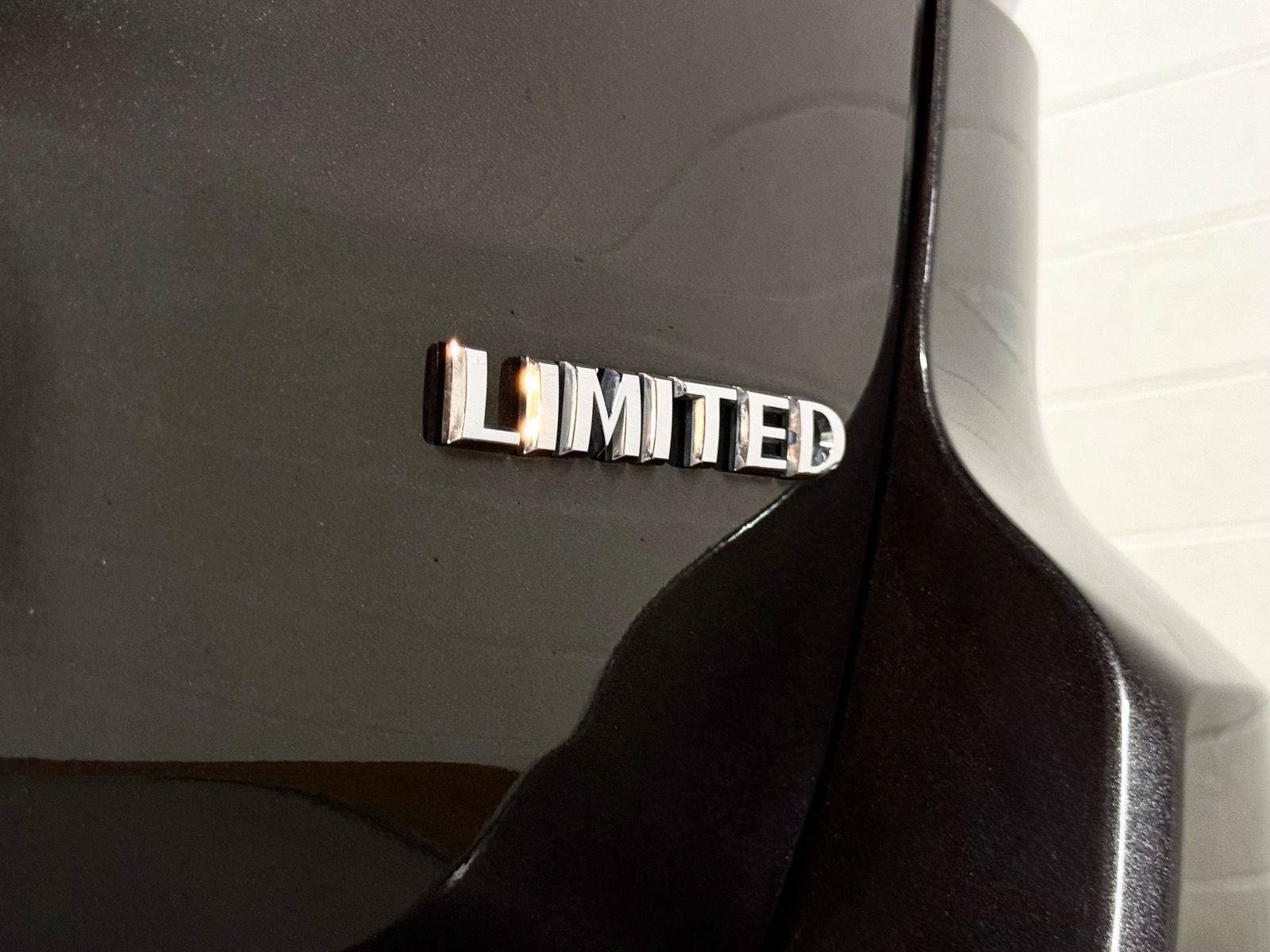 Used 2021 Jeep Grand Cherokee Limited AWD/4WD image 8