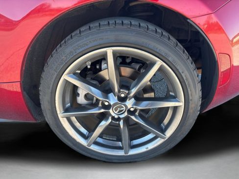 Used 2019 MAZDA MX-5 Miata RF Grand Touring image 25