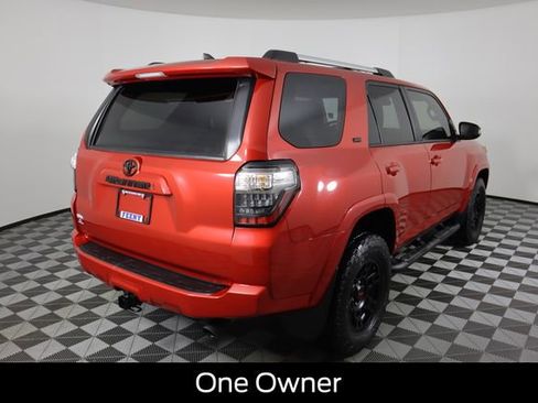 Used 2022 Toyota 4Runner SR5 Premium image 3