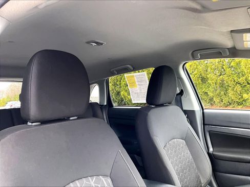 Used 2025 Mitsubishi Outlander Sport ES AWD/4WD image 22