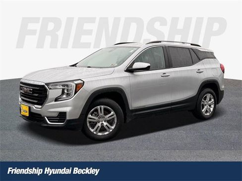 Used 2022 GMC Terrain SLE w/ Driver Convenience Package image 1