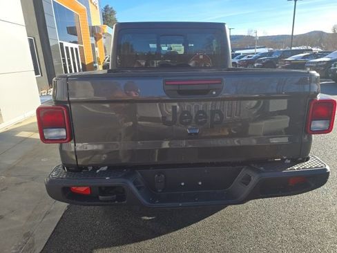 New 2026 Jeep Gladiator Sport image 5