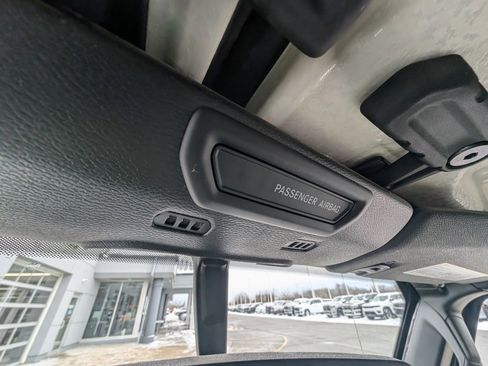 Used 2018 Jeep Wrangler Sport S image 32