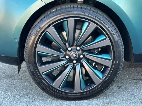 New 2025 Land Rover Range Rover SV image 26