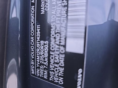 New 2026 Volvo XC60 B5 Core w/ Climate Package image 38