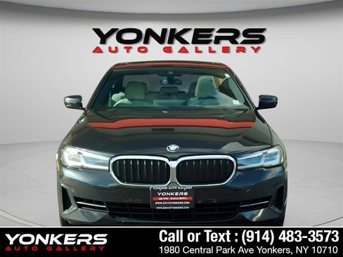 Used 2022 BMW 540i xDrive w/ Premium Package image 14