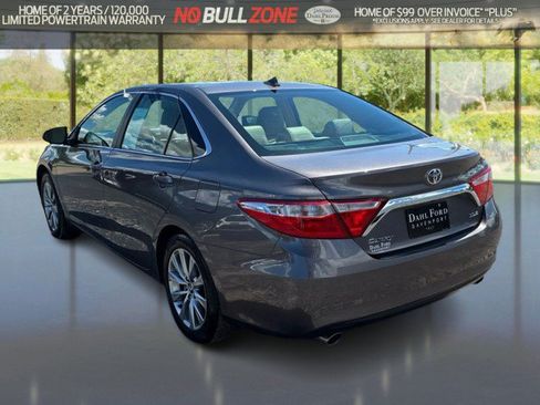Used 2017 Toyota Camry XLE w/ Advanced Technology Package FWD image 3